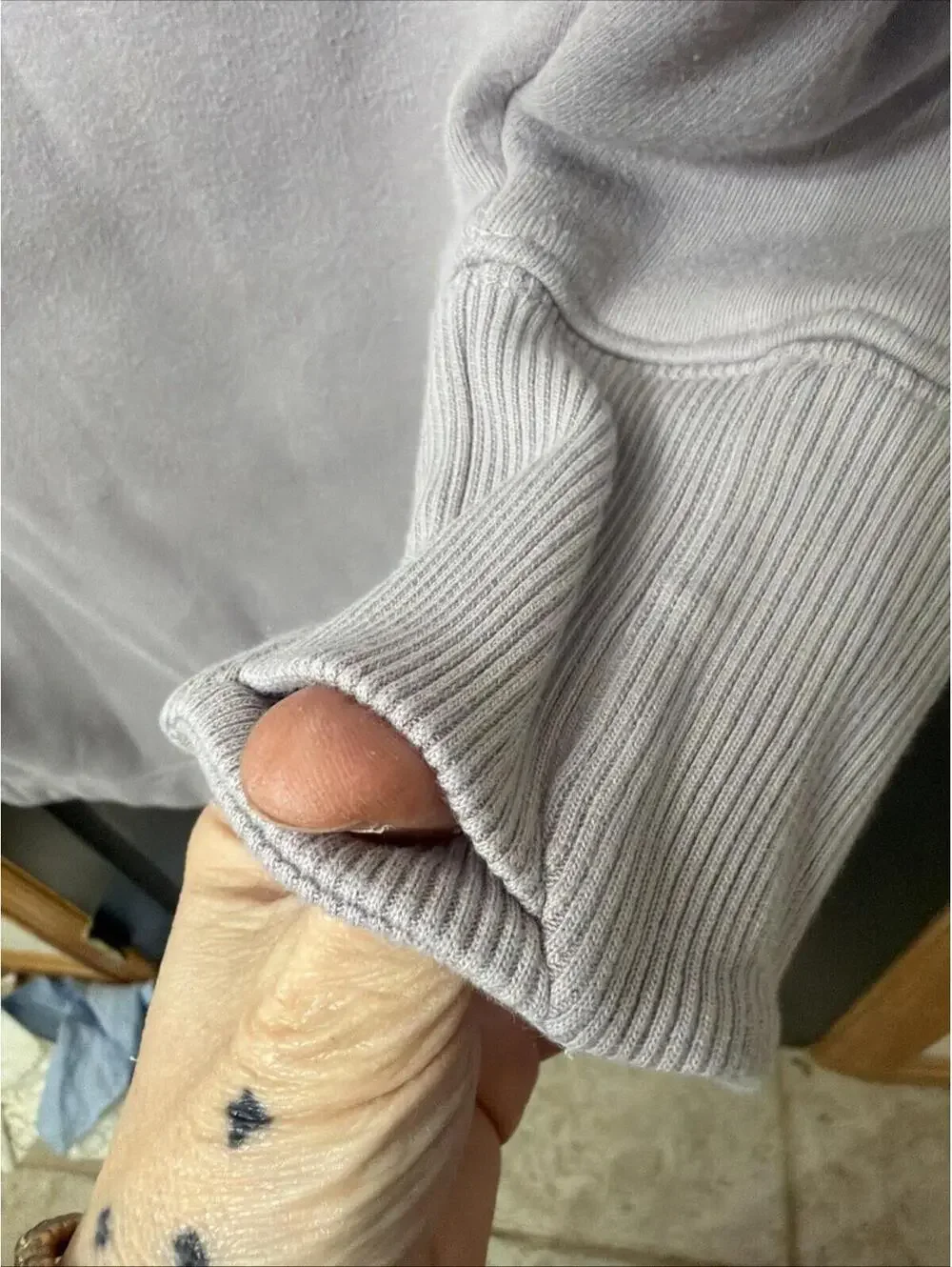 Athleta Cozy Karma Sweatshirt Dress Lilac Fleece Lined Thumbholes Women M Pocket - Picture 7 of 9